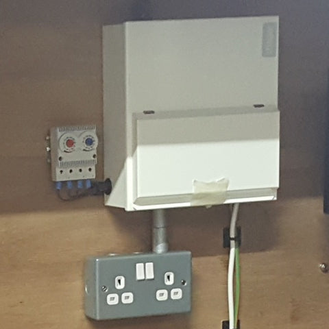 Consumer unit 6 Way. Metal with 100 Amp Main Switch.